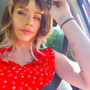 Meet your Posher, Kaitlyn